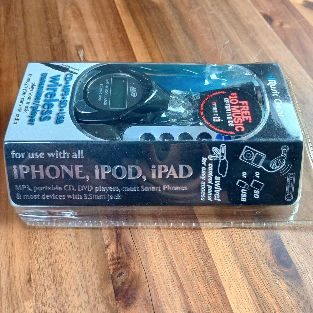 Music Gear Wireless Transmitter Player CD MP3 SD USB Remote Control Iphone Ipod