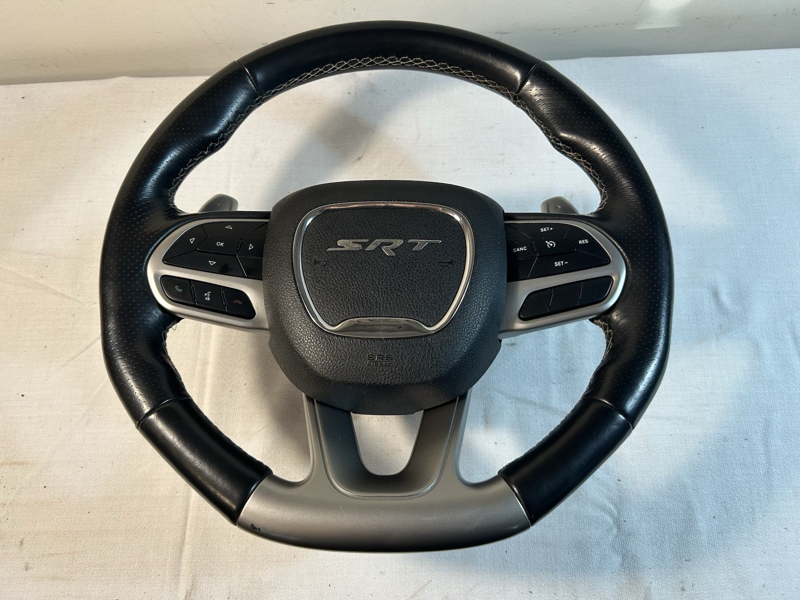 2021 Dodge Charger HELLCAT Steering Wheel Assembly COMPLETE OEM USED