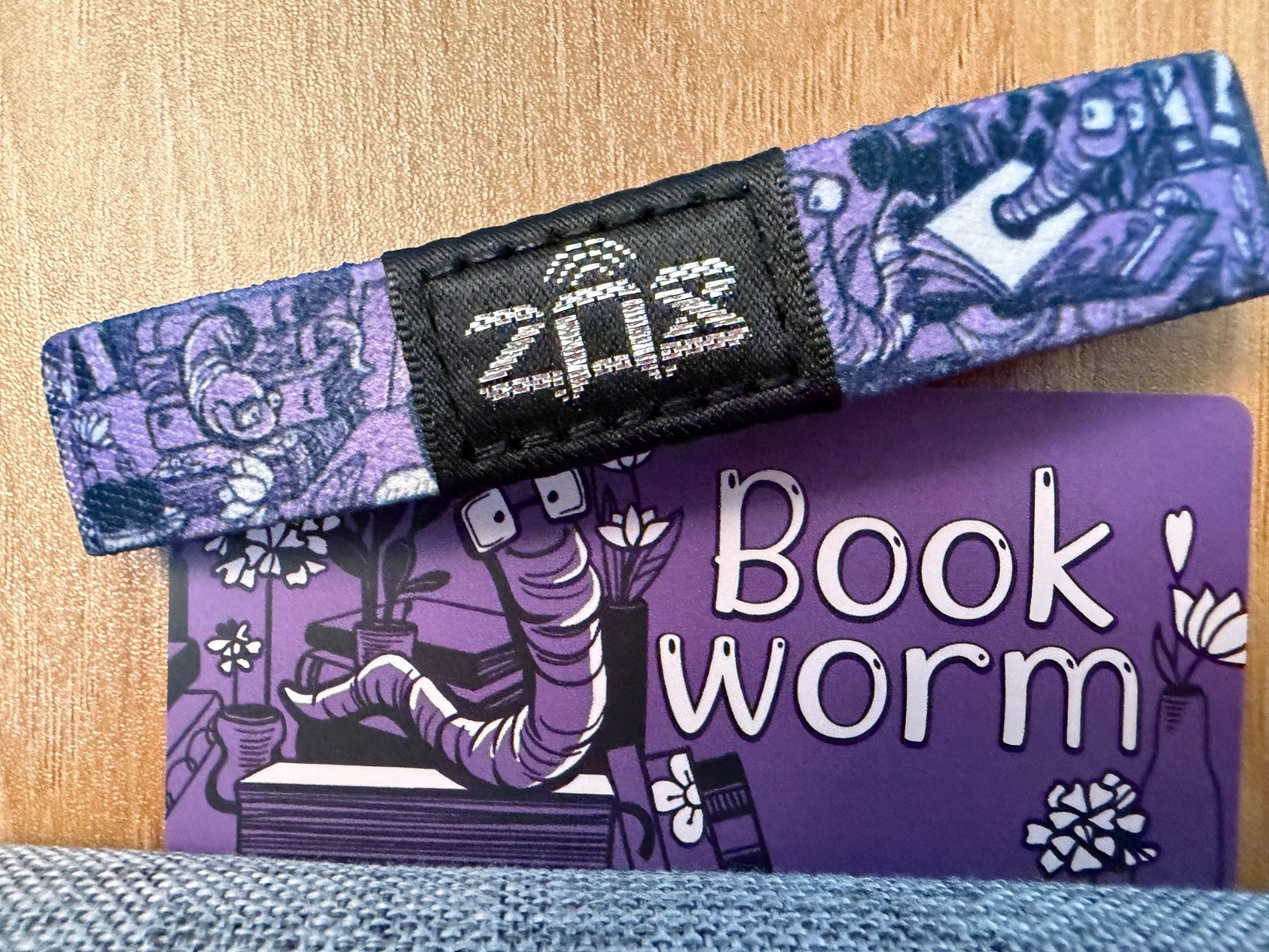 “ZOX BOOK WORM” MEDIUM NIP $6 SHIPPING FOR UP TO 8 STRAPS