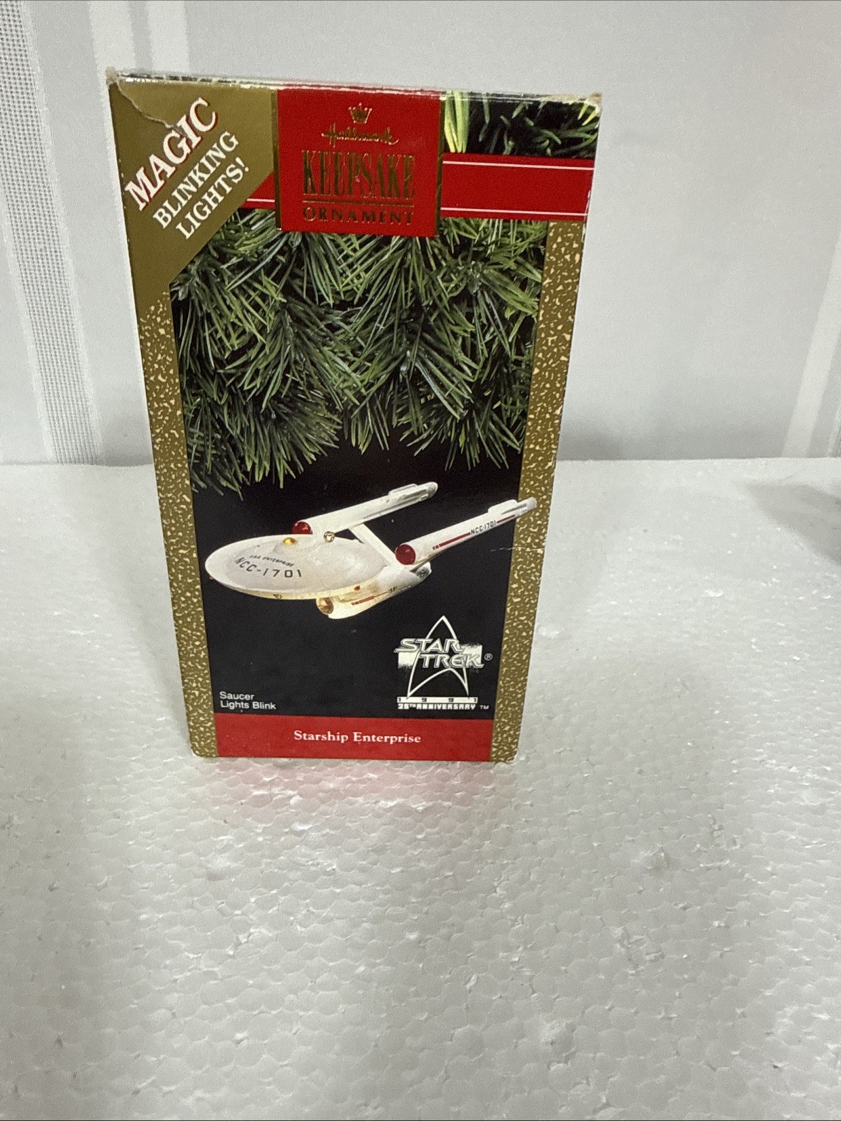 Hallmark QLX719-9 Keepsake 25th Anniversary Ornament Starship Enterprise