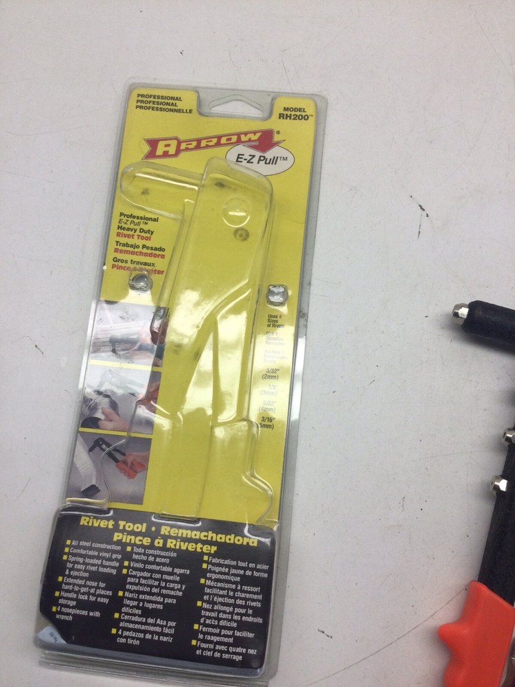 Arrow E-Z Pull Model RH 200 Rivet Tool In Package
