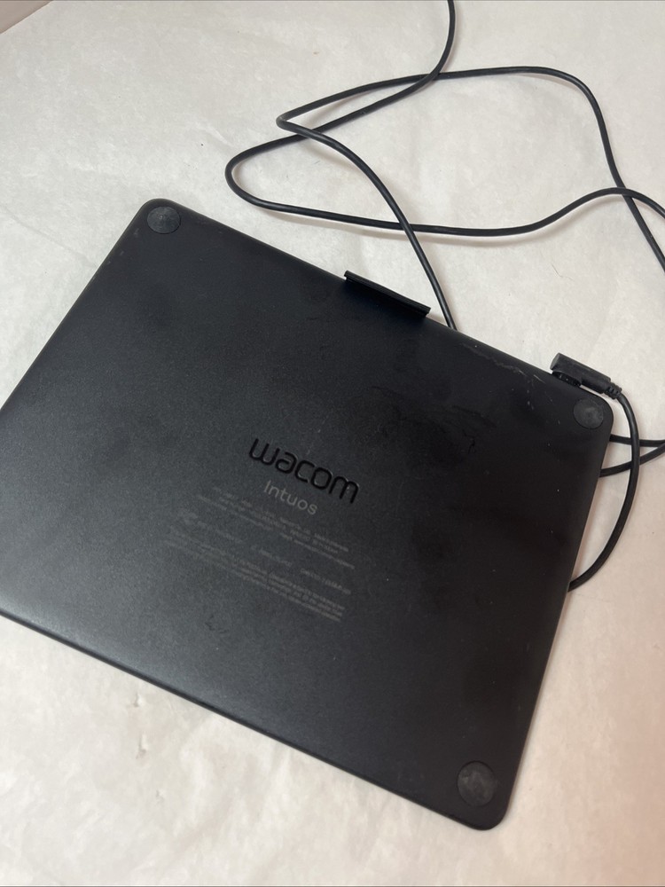 Wacom Intuos Wireless Graphics Drawing Tablet
