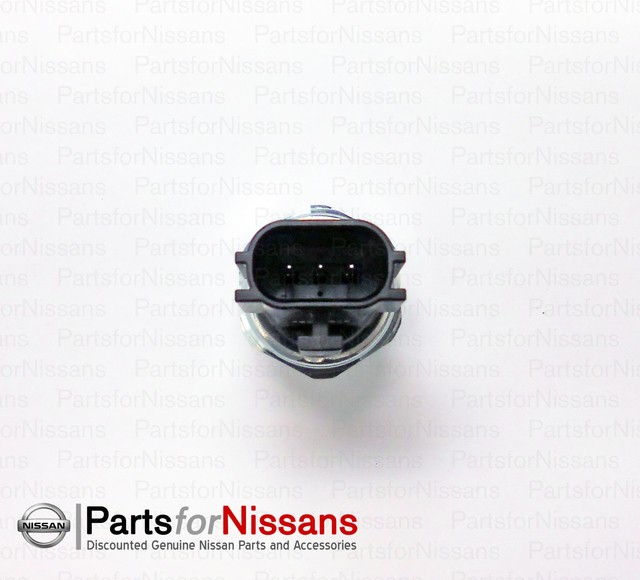 Genuine Nissan Engine Oil Pressure Switch 25070-CD00A