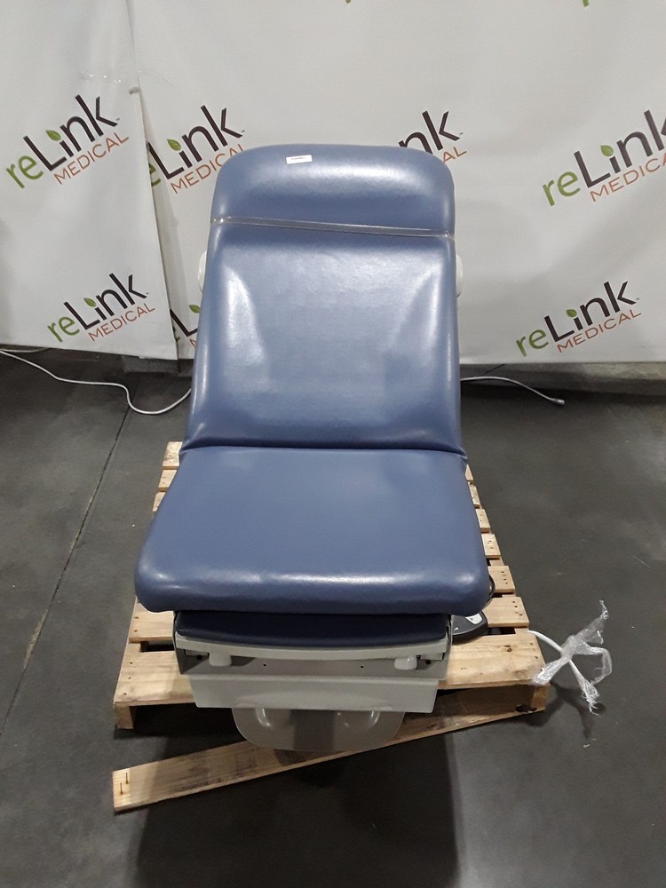 Midmark 222 Procedure Chair