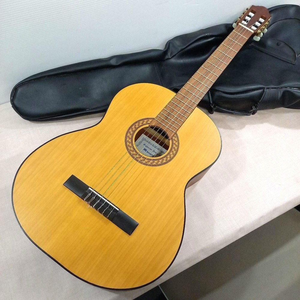 Macarena Classical Guitar Modelo CA With Leather Case