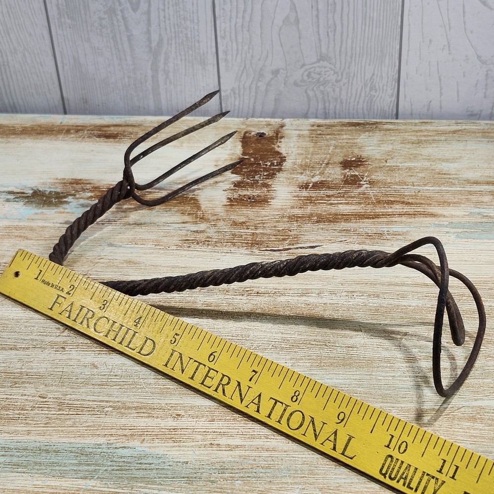 Unique Antique Twisted Metal Toasting Fork Curved Handle Rustic Primitive Decor
