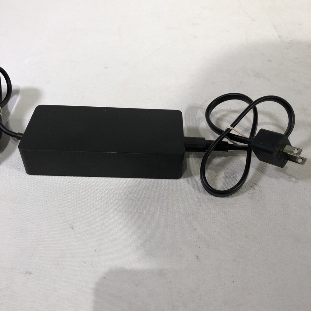 Microsoft Surface Dock Station Docking 1661 W/Box + AC Cable