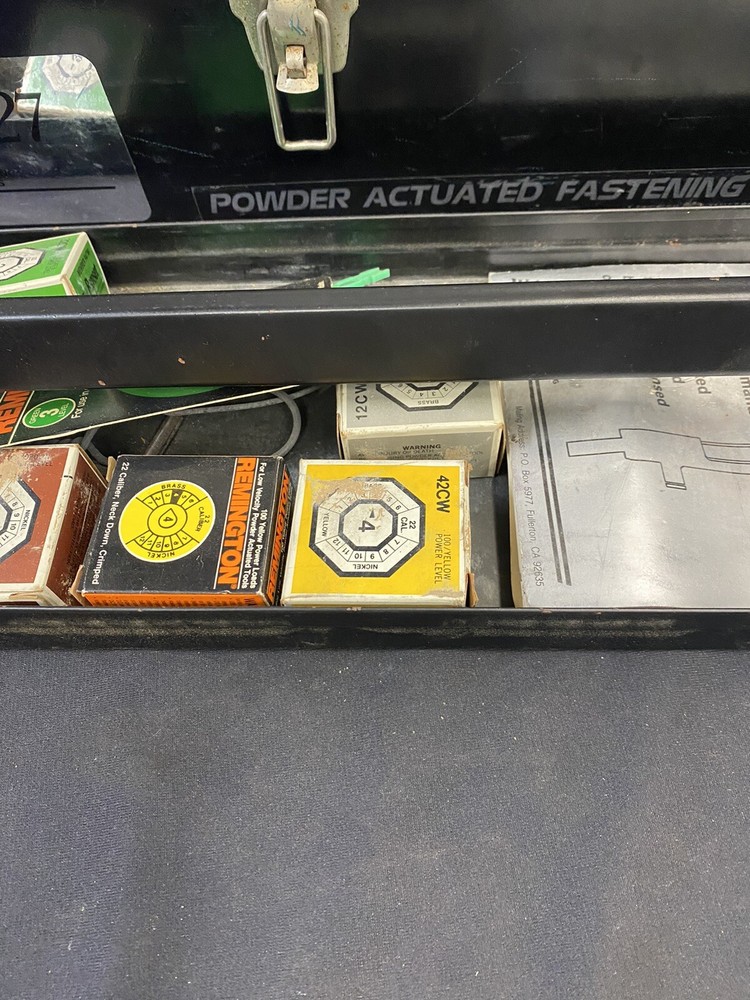 Steelcon Python 322 Powder Actuated Tool with box and accessories.