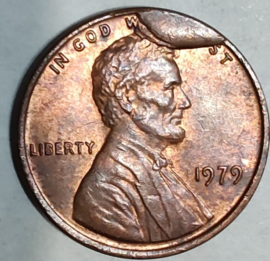 1979 Lincoln Memorial Cent Error Cud