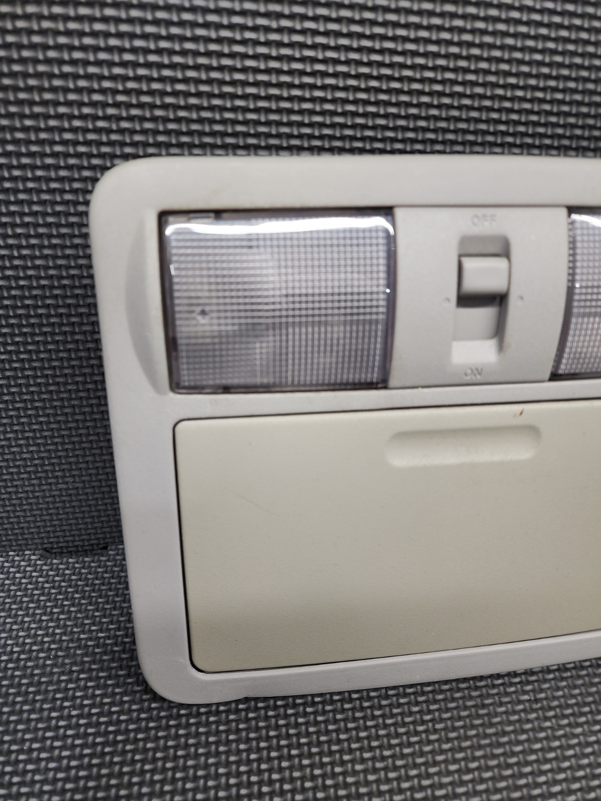 2005-2012 Nissan Pathfinder Xterra Front Upper Dome Light Lamp Assembly OEM