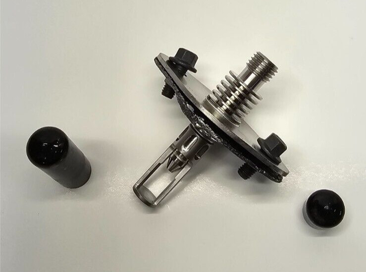 Volvo New OEM DEF 7th Injector High Flow Type 2 AHI Nozzle