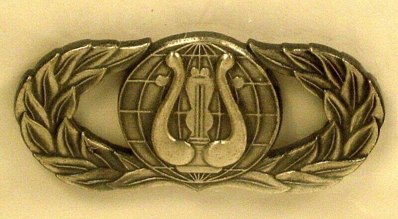 USAF Air Force Basic Band Oxidize Large Badge Pin Insignia
