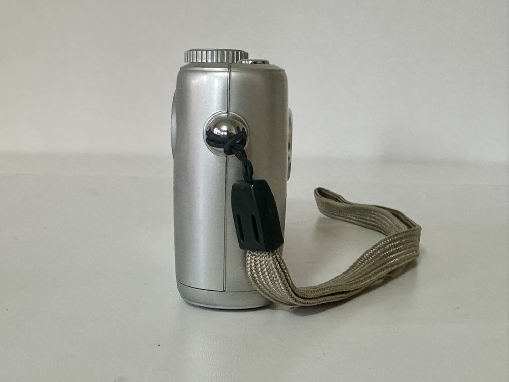 IT Works 3045 3.1MP Compact Digital Camera Silver, Fully working