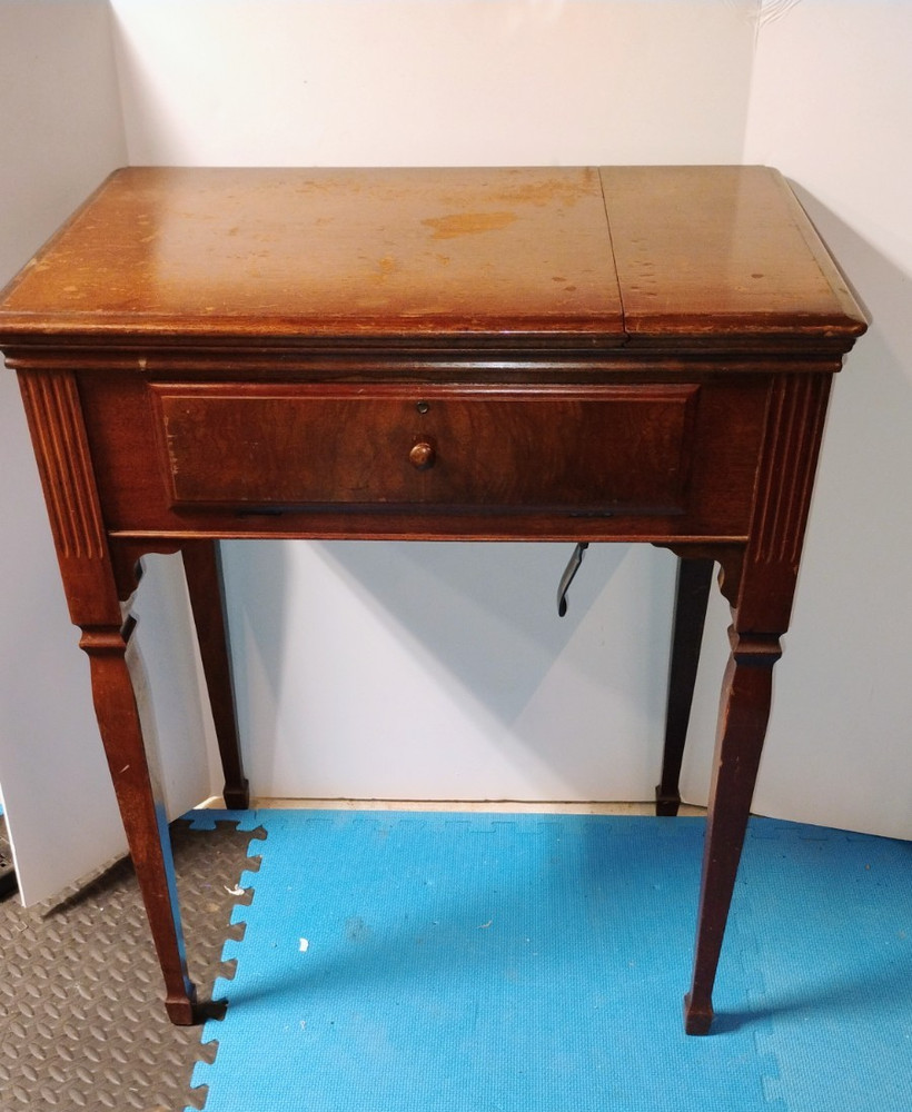 Singer #40 Sewing machine cabinet replacement legs