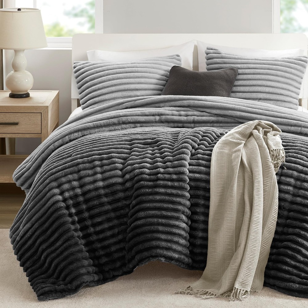 Intelligent Design Queen Comforter 3pc Grey Ombre