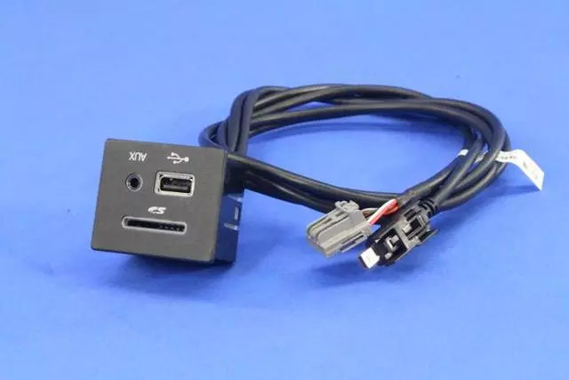 Genuine Mopar Std USB Hub Cable 5091076AE