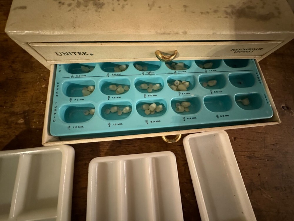 Assorted Anterior Polycarbonate Temporary Crown Set