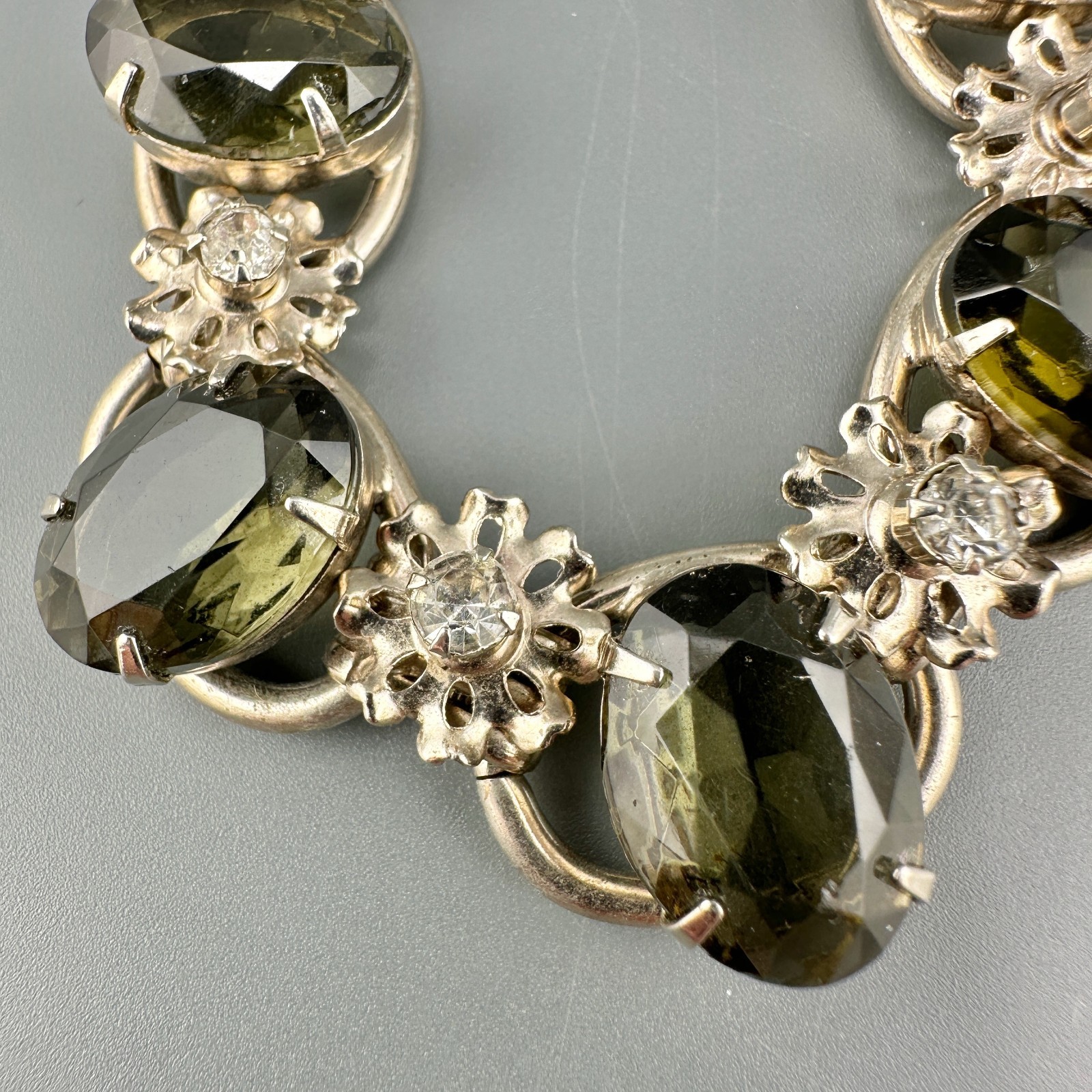 Vintage D&E Juliana Bracelet Gray Oval Stones Silver Tone Metal Flowers Verified