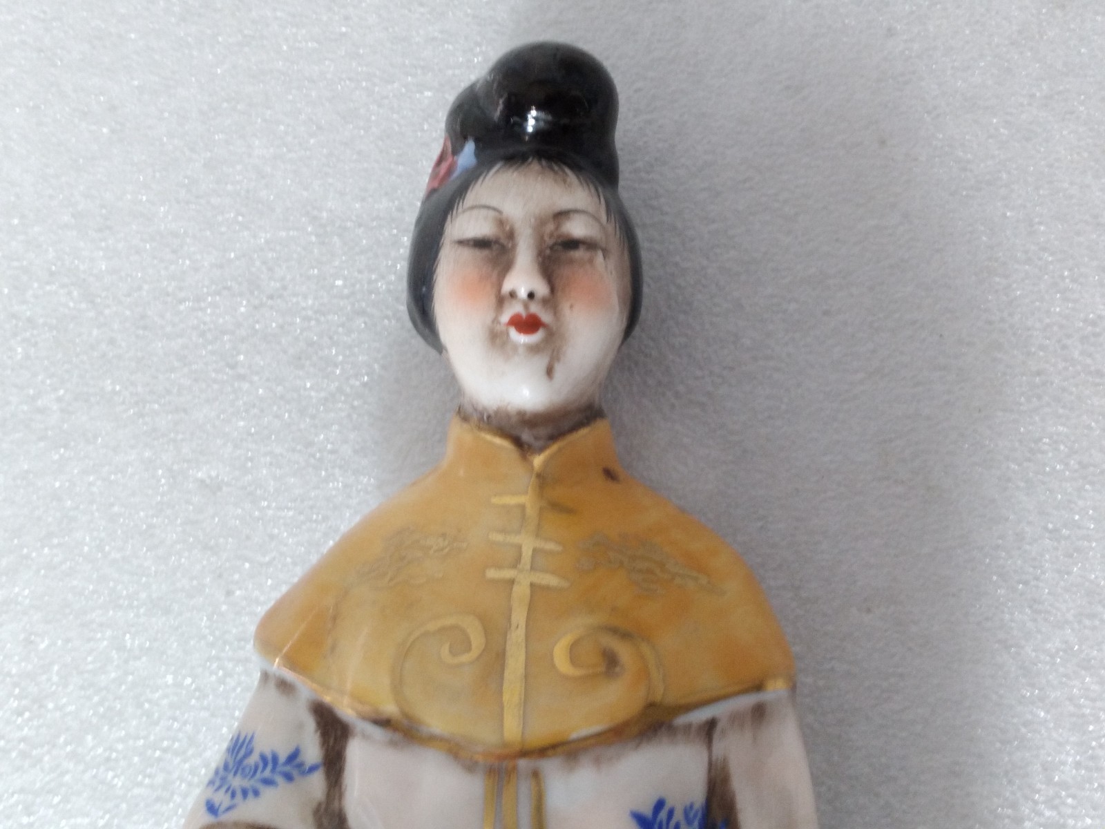 Vintage Japanese Geisha Figurine, Porcelain, Woman in a Kimono 9.5"H
