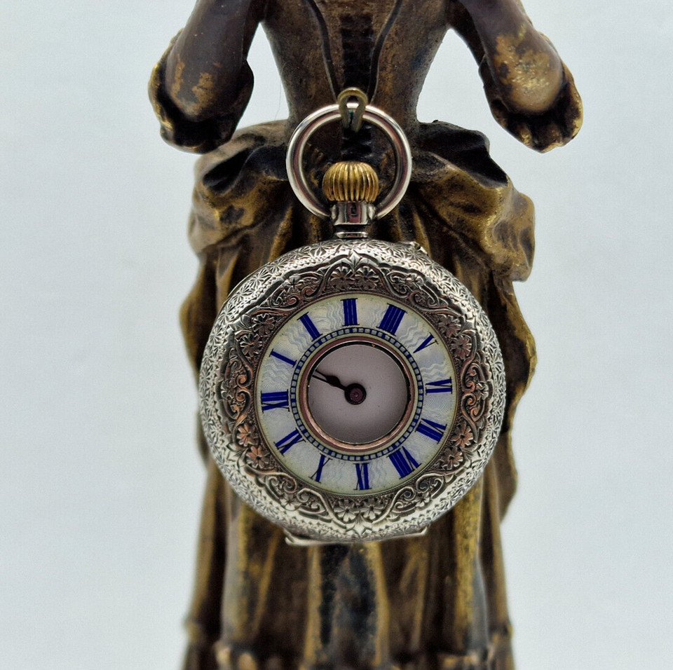 ANTIQUE SOLID SILVER HALF HUNTER POCKET WATCH 35 MM. / T060