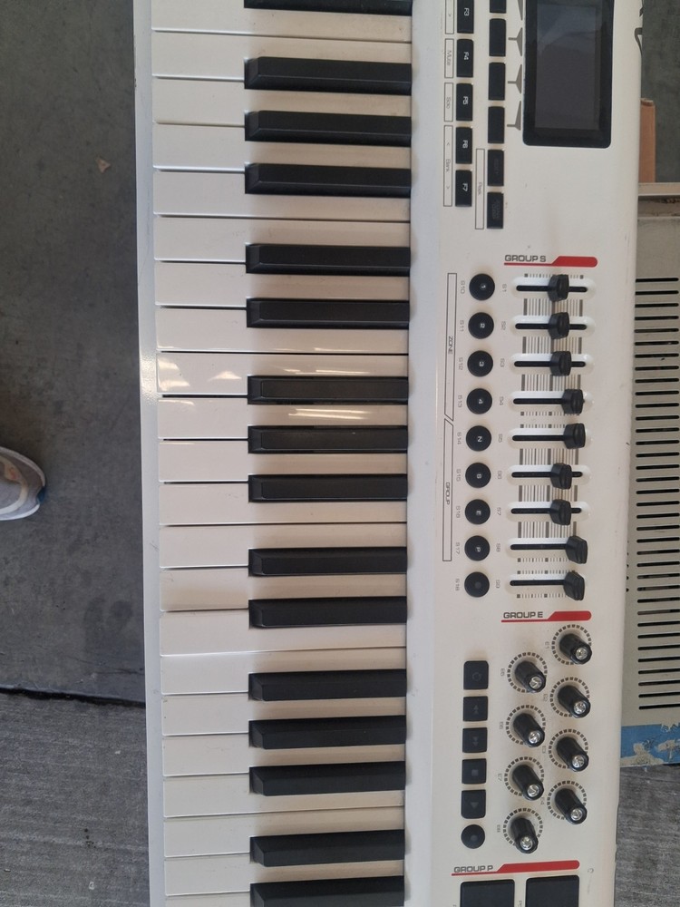 M-Audio Axiom Pro 49 Midi Keyboard HyperControl Technology Working Free Ship