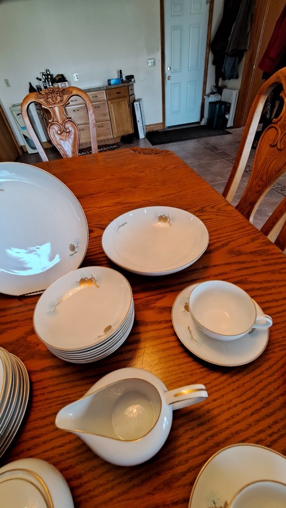 Fukagawa Arita Handpainted 41 Piece Grouping Dinnerware Pine Cone Pattern #904