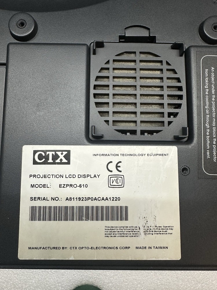 CTX EzPro 610 LCD Projector – Powers On, Case + AC Adapter Included
