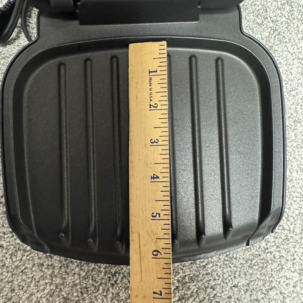 George Foreman Lean Mean Fat Reducing Grilling Machine Model GR10AS Silver