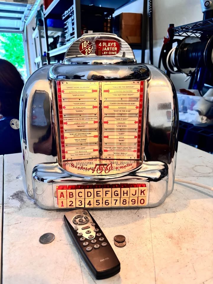 Restored Seeburg 3W1 Wallbox  with Data Sync music Player