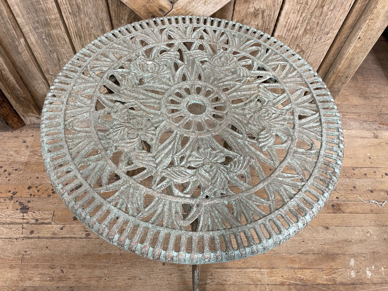 Vtg Victorian Cast Iron 28 1/2" Tea Table 27" Tall Garden outdoor