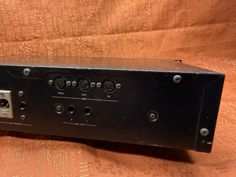 CASIO VZ-10M VZ10M Rackmount Synthesizer - Interactive Phase Distortion Synth