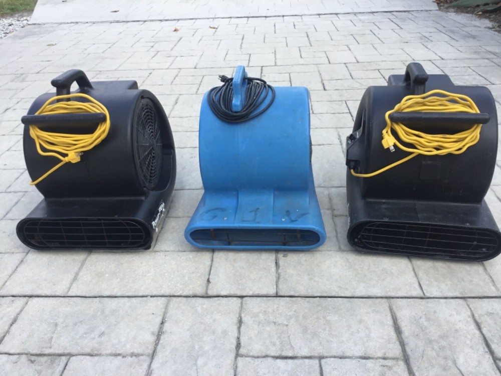 Carpet / tile and grout cleaning equipment