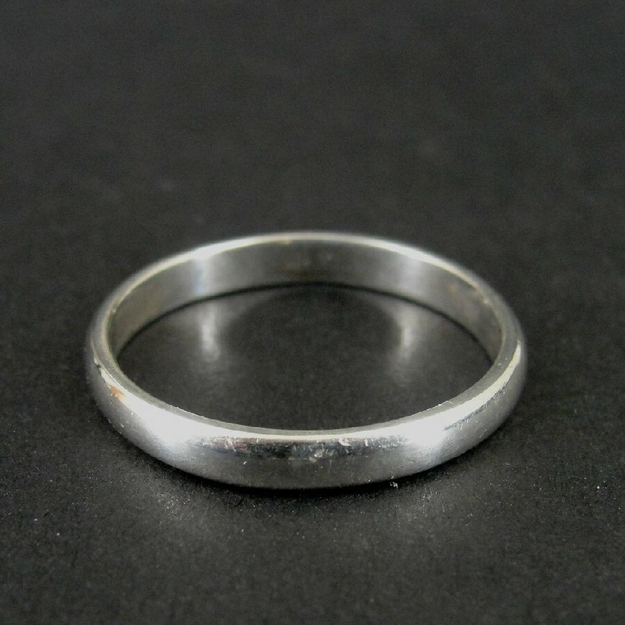 Ring Sterling Band Simple Sleek Silver 925 Size 7.75 Ring Stackable