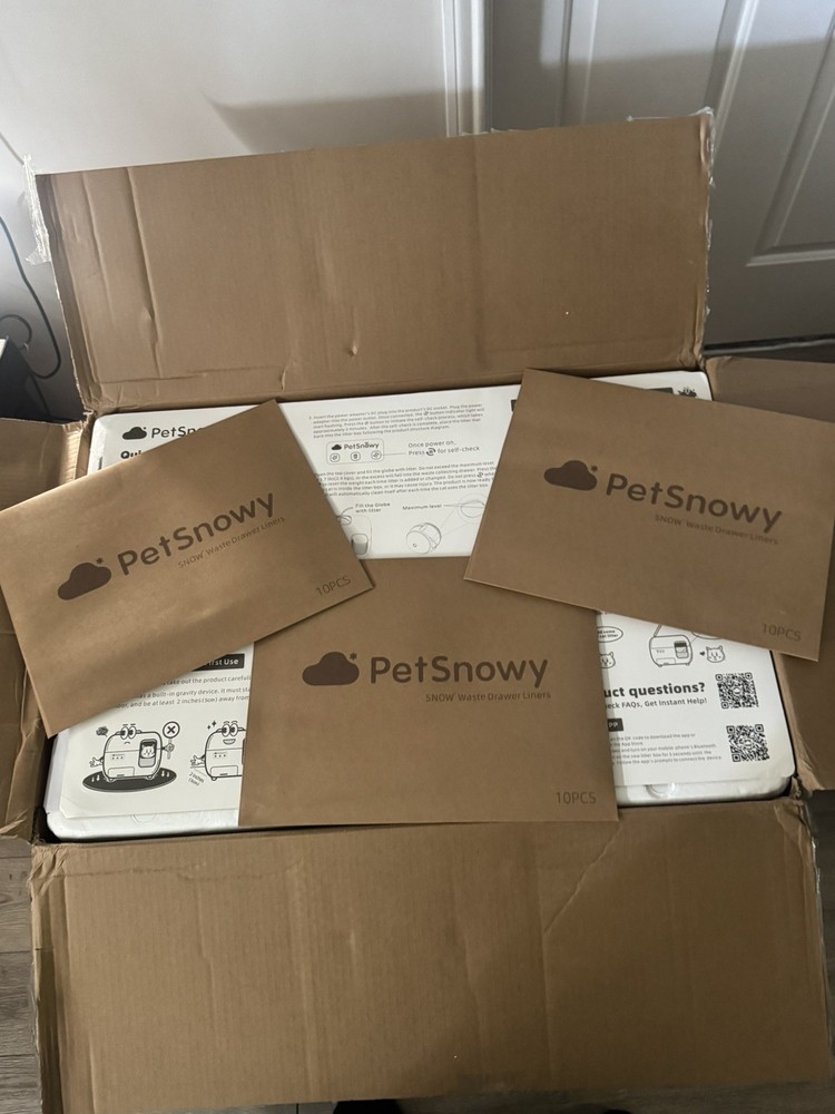 Pet snowy self- cleaning litter box.