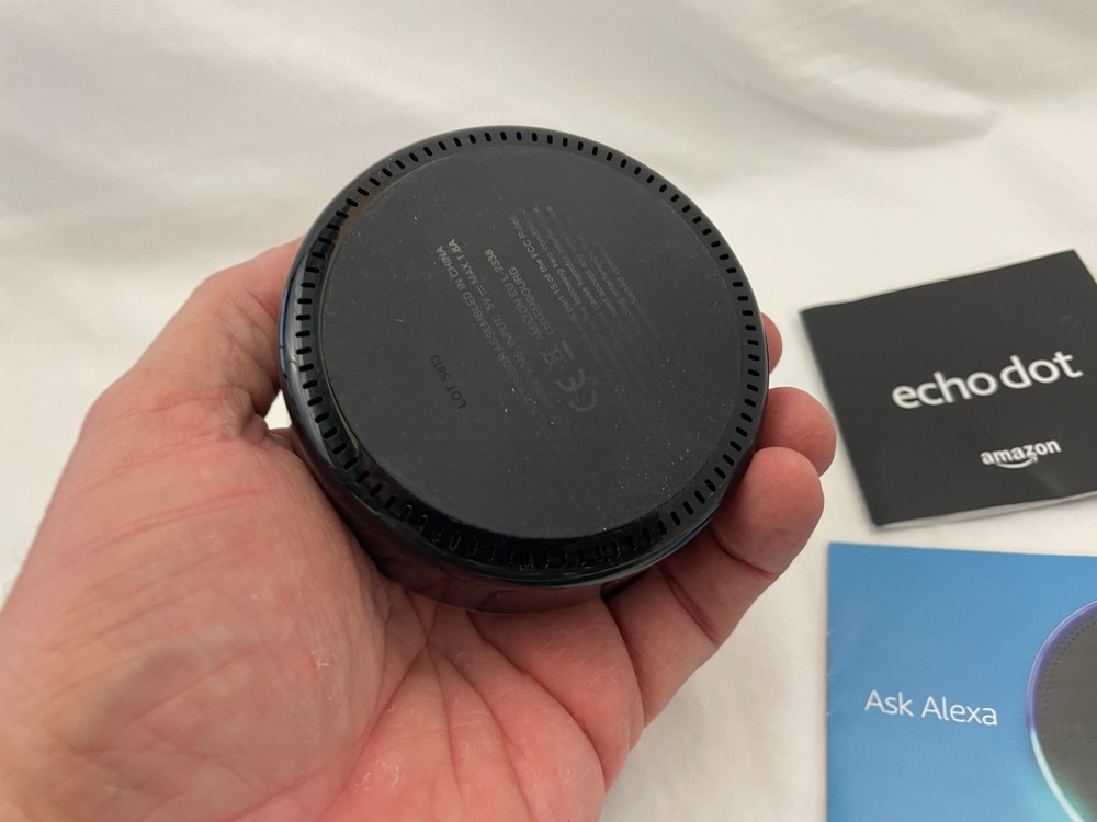 Amazon Echo Dot (2nd Generation) Smart Speaker - Never Used - Open Box - Black