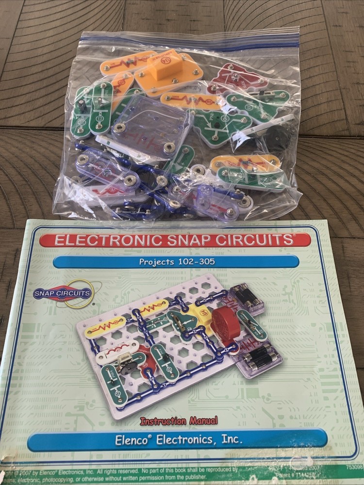 Electronic Snap Circuits Elenco Projects 102-305 Complete Set
