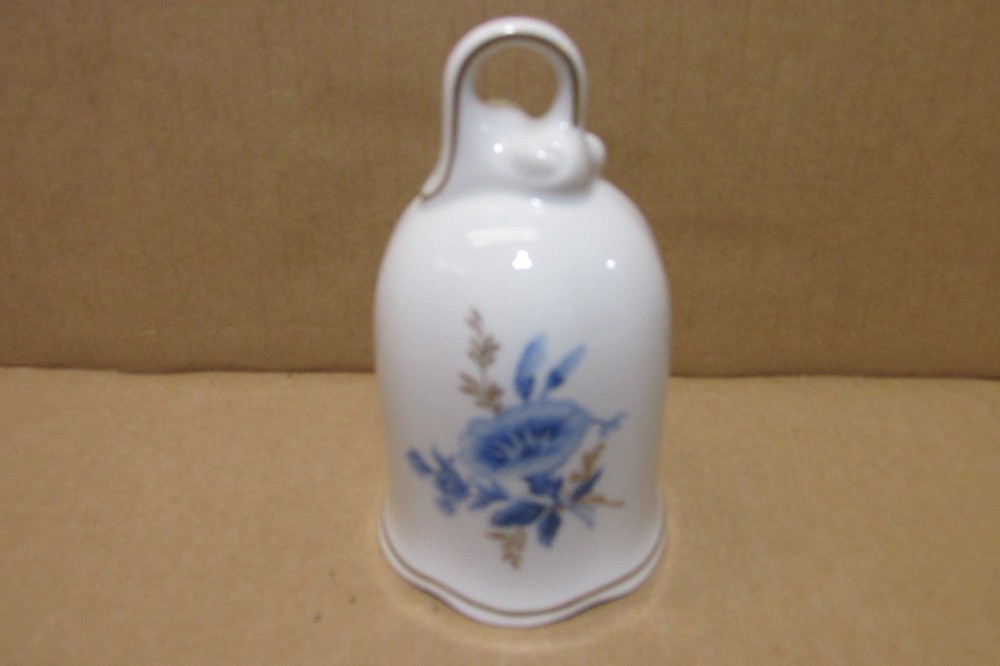 HUTSCHNREUTER GERMANY BELL - DANBURY MINT