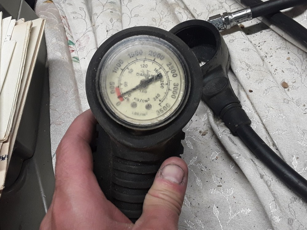 2 Scuba Diving Gauge Sets
