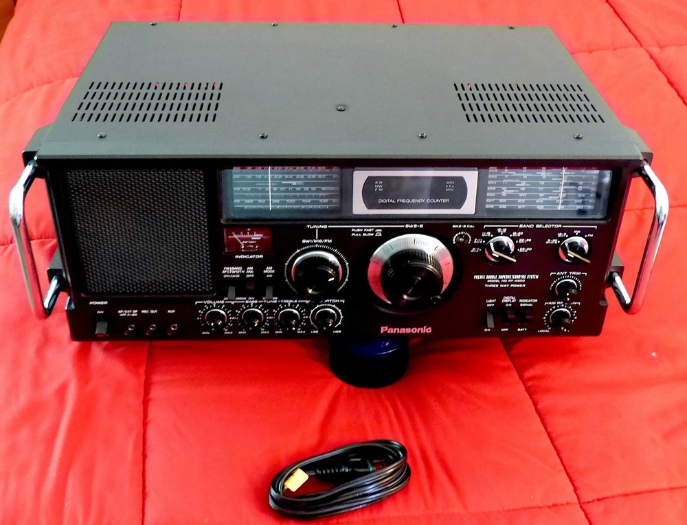 Panasonic RF-4900 AM-FM Shortwave Receiver