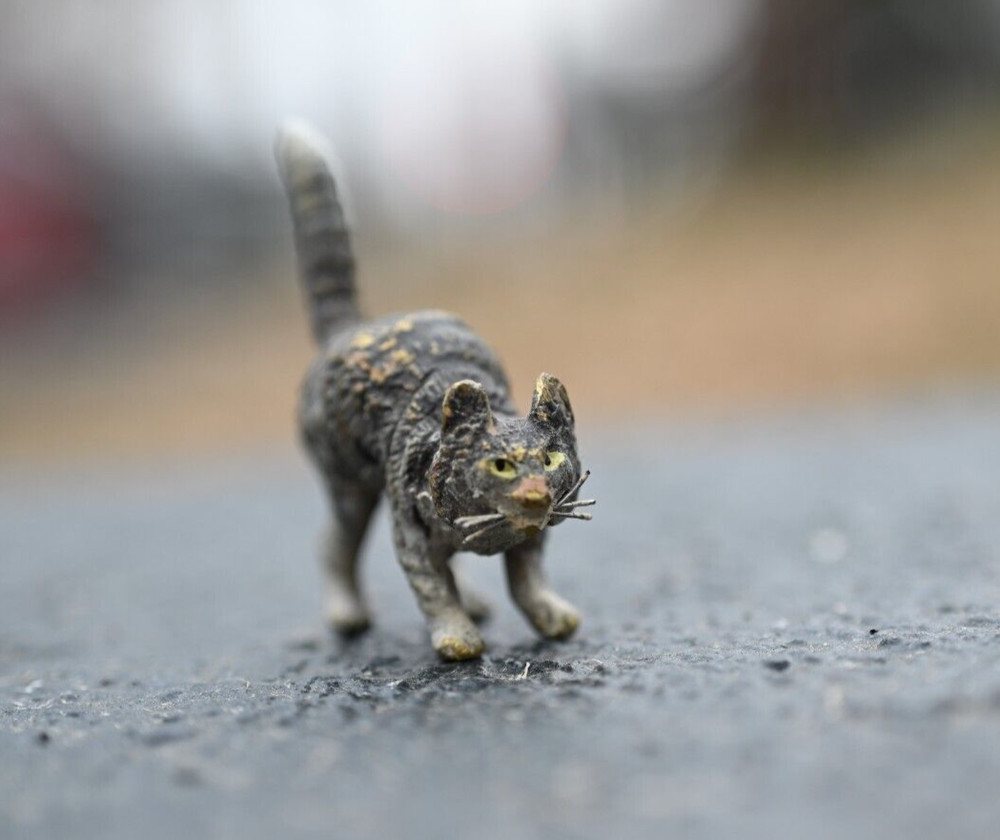 Small Antique Cold Painted Austrian Vienna Solid Bronze Cat