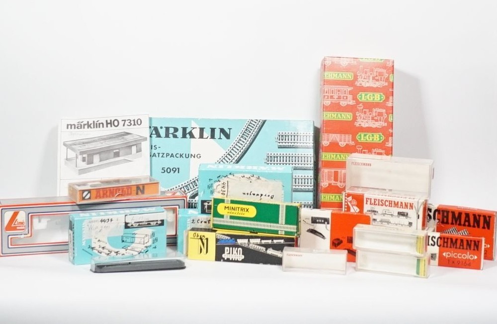 18 pcs Märklin Fleischmann LGB Minitrix Empty Box Model Train Set