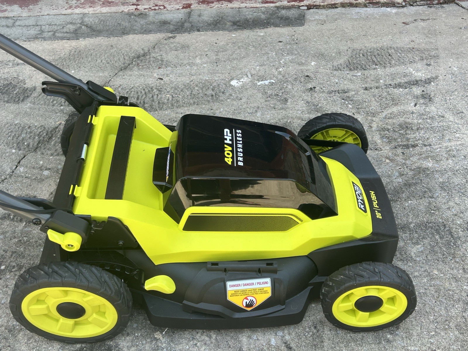Ryobi 40V HP Brushless 20 in. Cordless Push Lawn Mower w/ 6Ah Battery & Charger