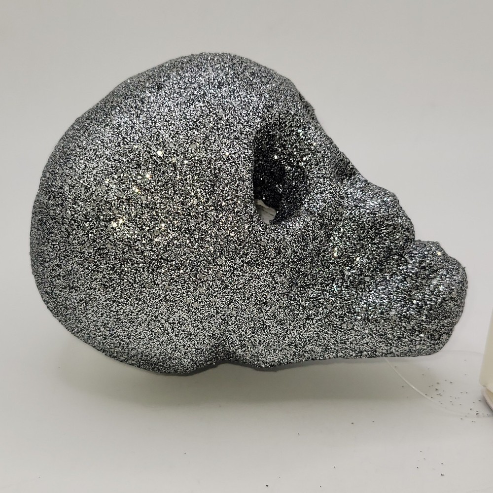 Light-up LED Skull Styrofoam ~ clip on black bat ~ untested