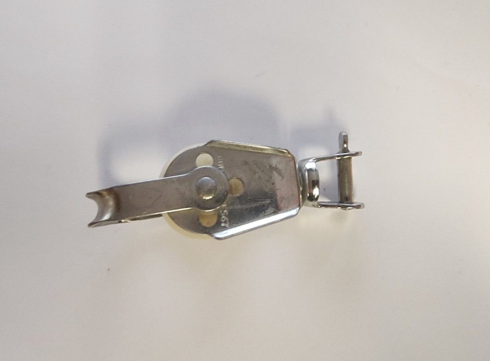 Ronstan #RF567 Series 30 Single Block 1-1/8" Sheave