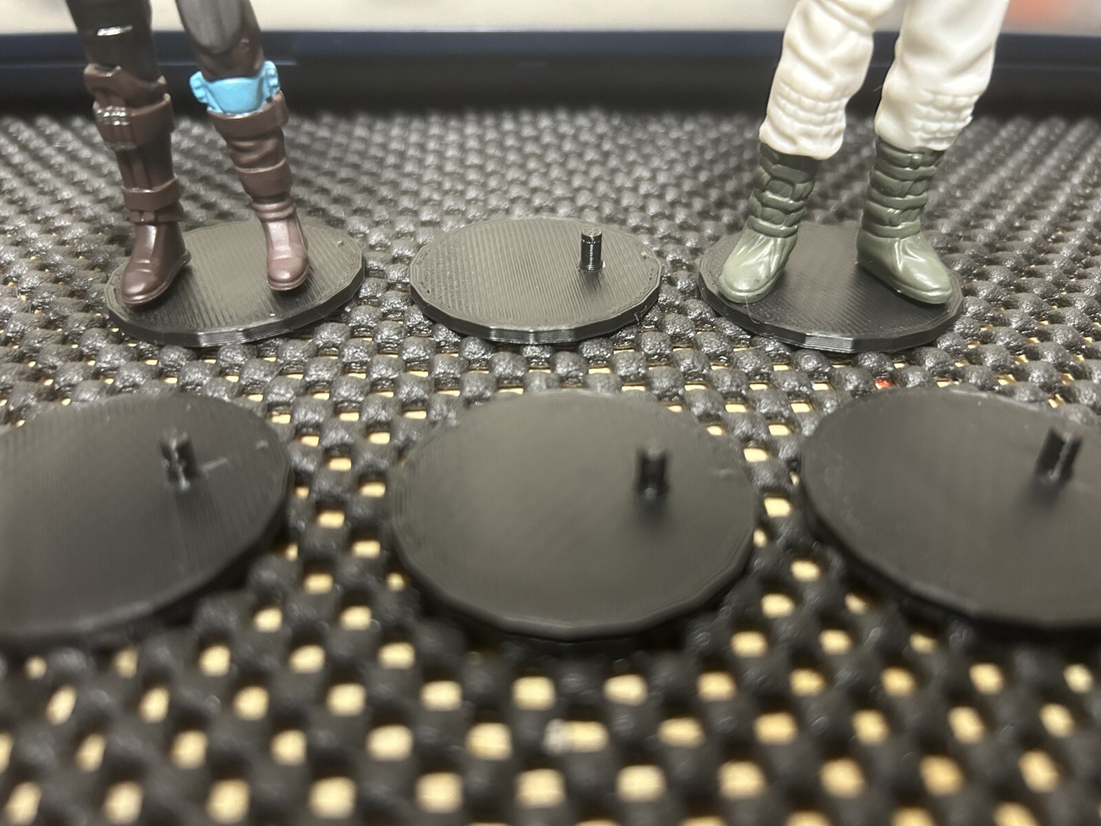 Original And Retro Star Wars THIN Action figure stands FREE SHIP! QTY 100