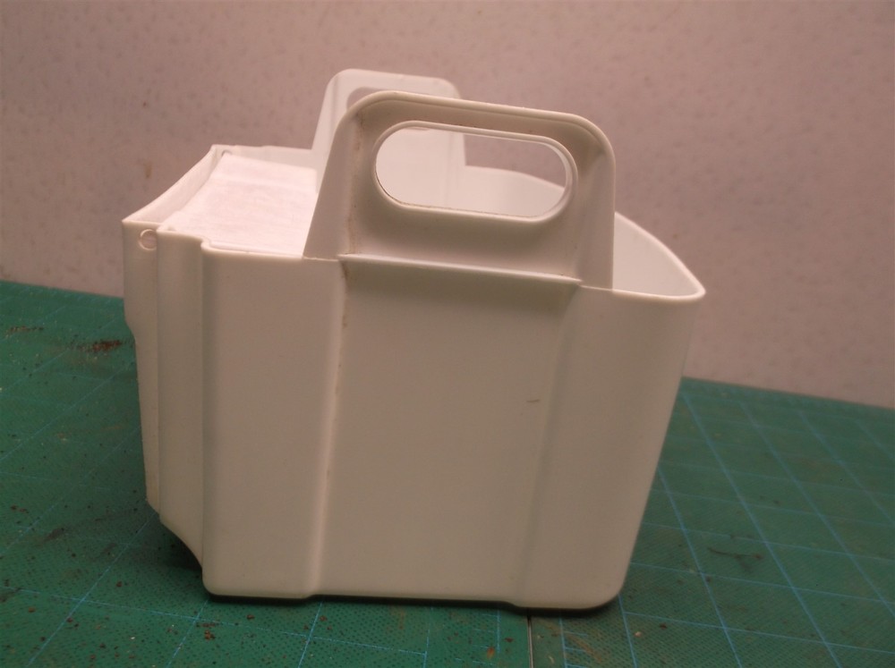 Igloo IGLICEB33SS Countertop Ice Maker Basket & Flap White