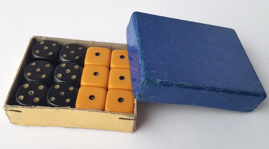Set Cube Bakelite Original Packaging around 1920 L718