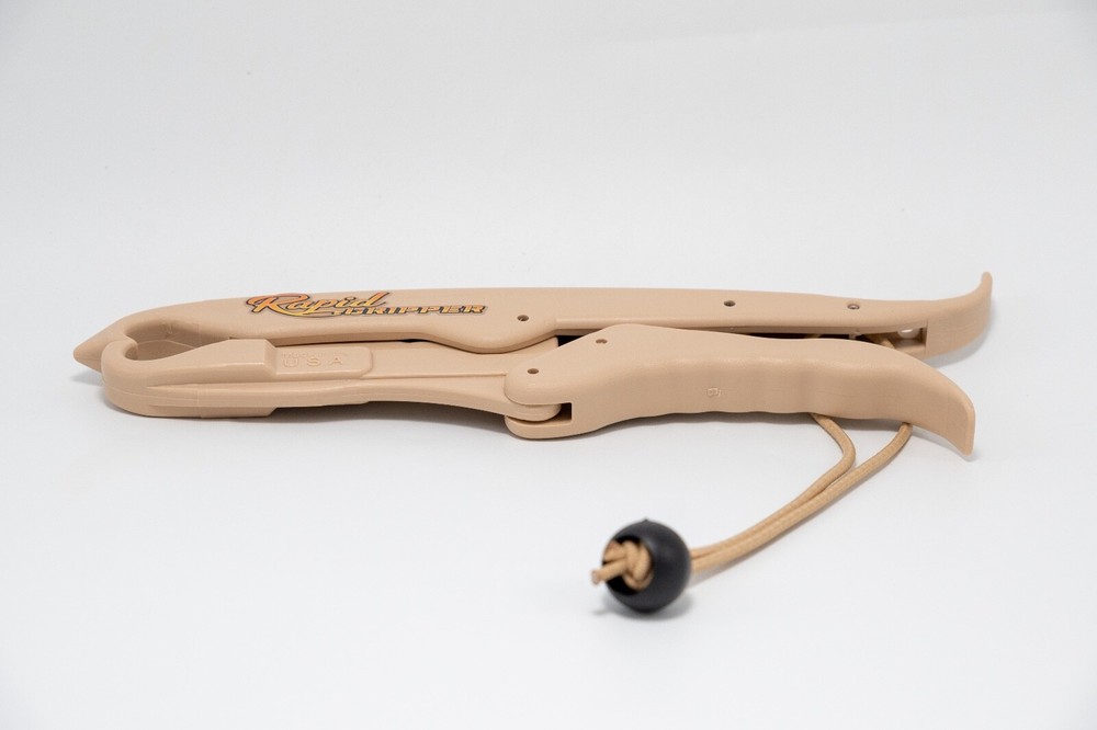 The Ultimate Floating Fish Gripper