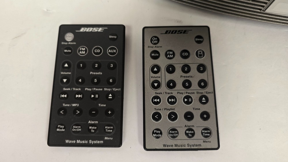 BOSE Wave Music System Silver Including 2 Remotes *Tested & Working*