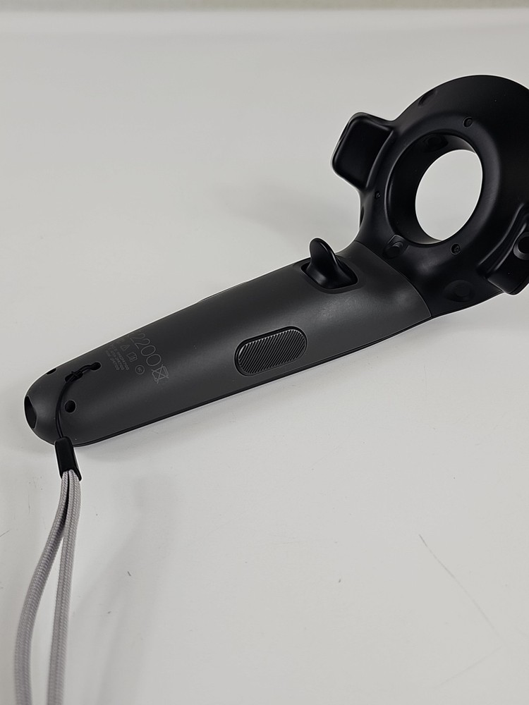 1x HTC Vive Virtual Reality VR Wand Controller (Black) 1.0 2PR7100